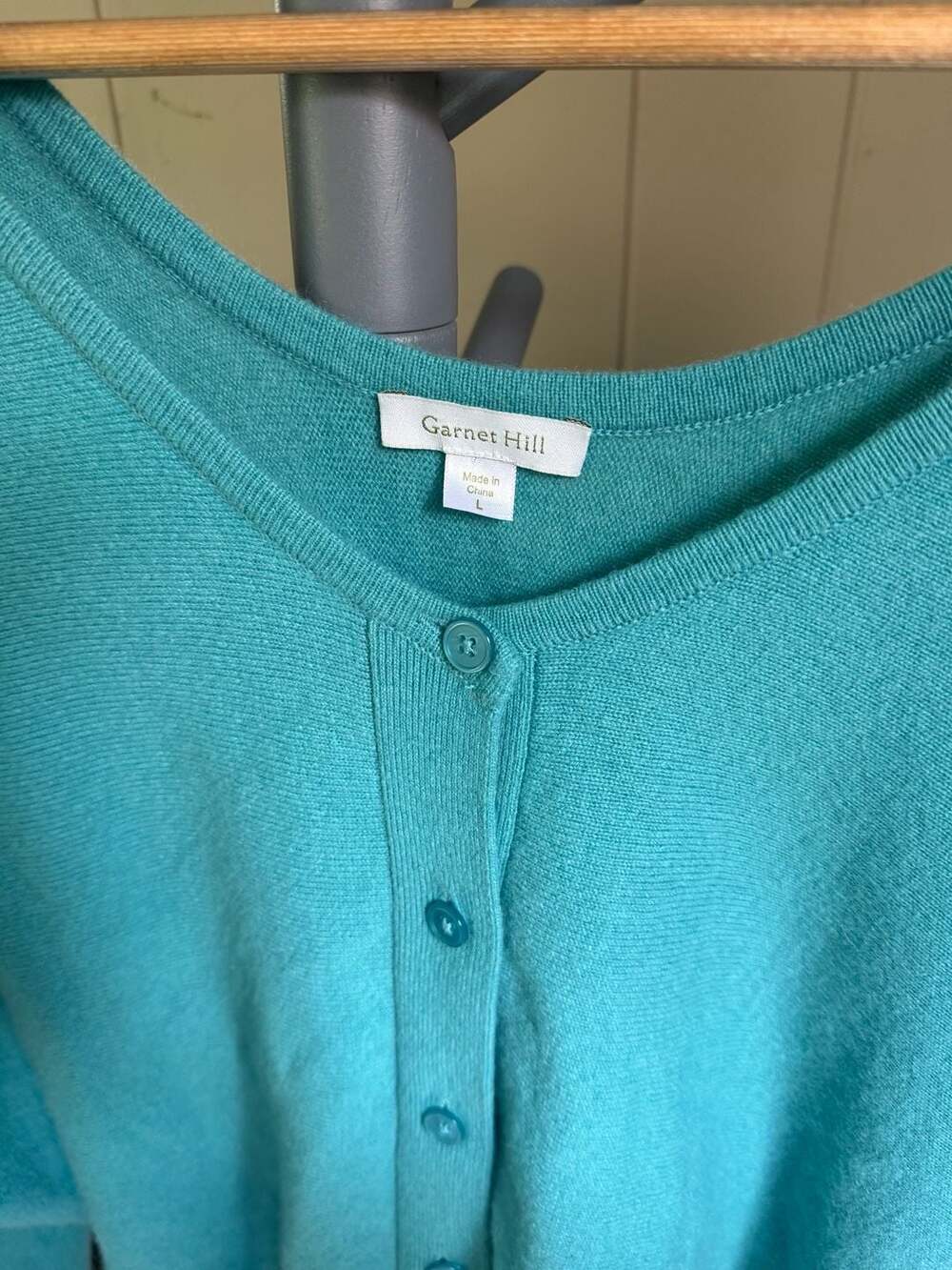 Garnet Hill Women's 100% Cashmere V-Neck Button-Front Cardigan Sweater - Picture 2 of 5